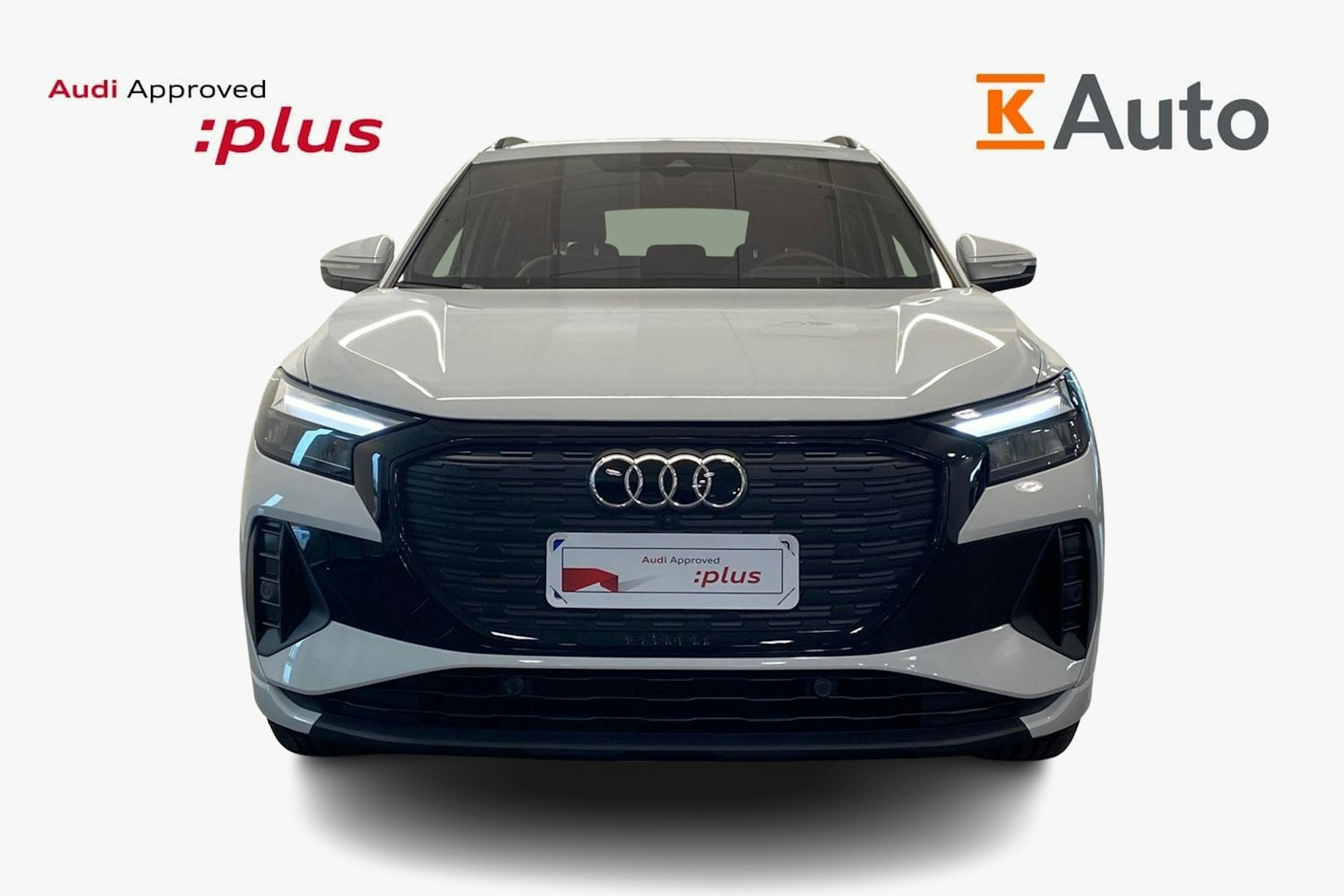 valkoinen Audi Q4 e-tron 2024 kuva 5.
