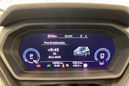 valkoinen Audi Q4 e-tron 2024 kuva 14.