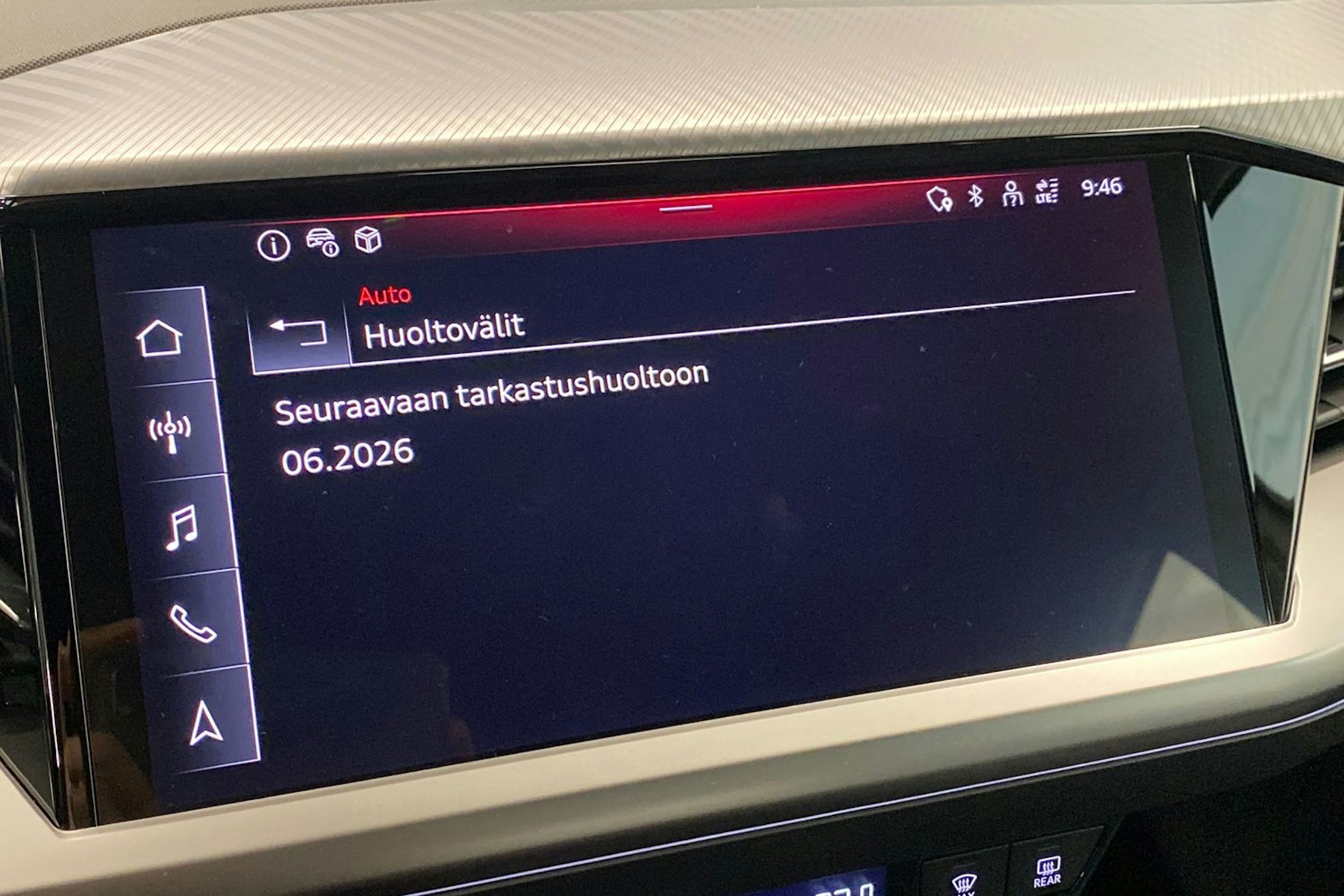 valkoinen Audi Q4 e-tron 2024 kuva 18.