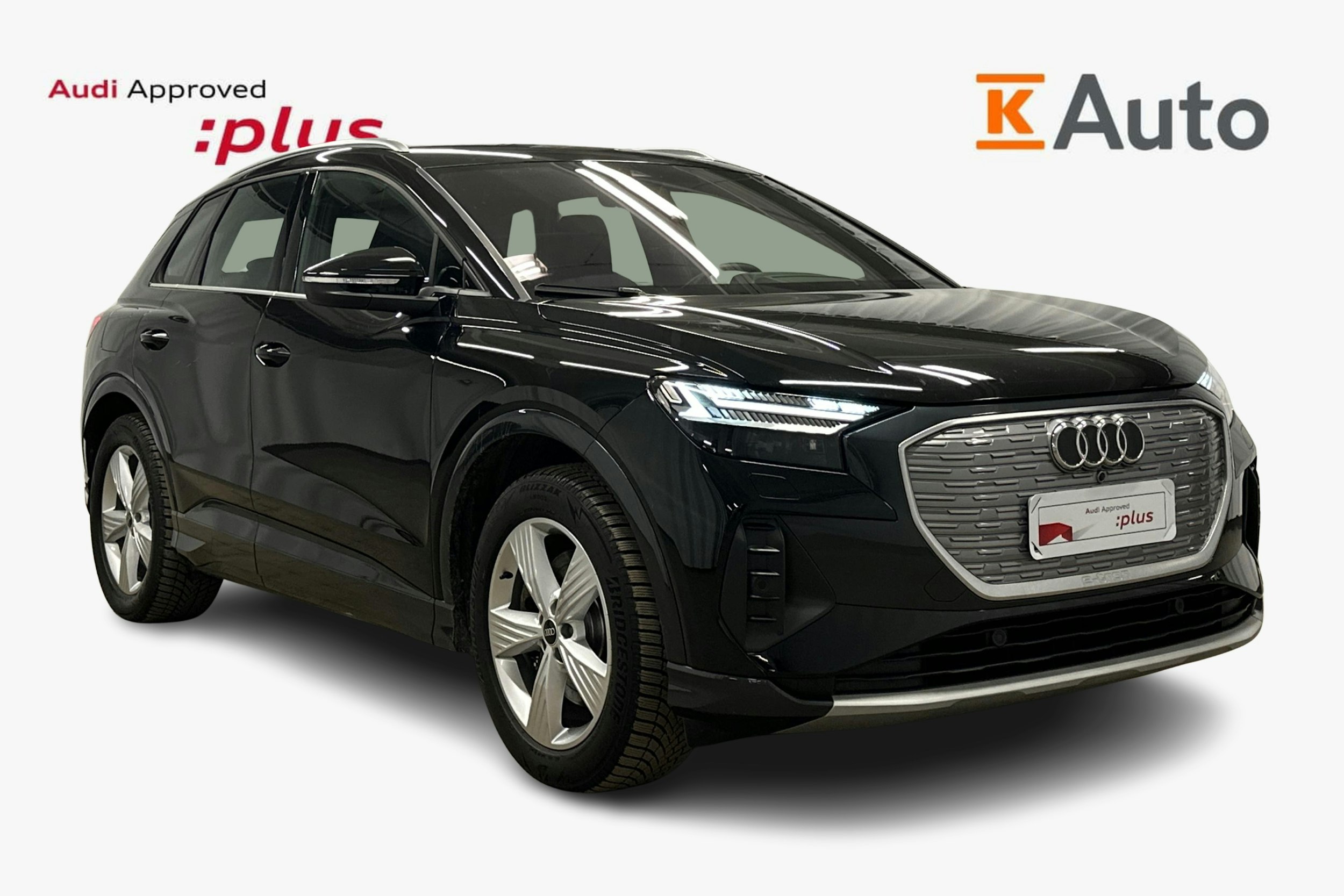 musta Audi Q4 e-tron 2024 kuva 1.
