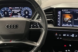 musta Audi Q4 e-tron 2024 kuva 15.