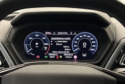 musta Audi Q4 e-tron 2024 kuva 16.