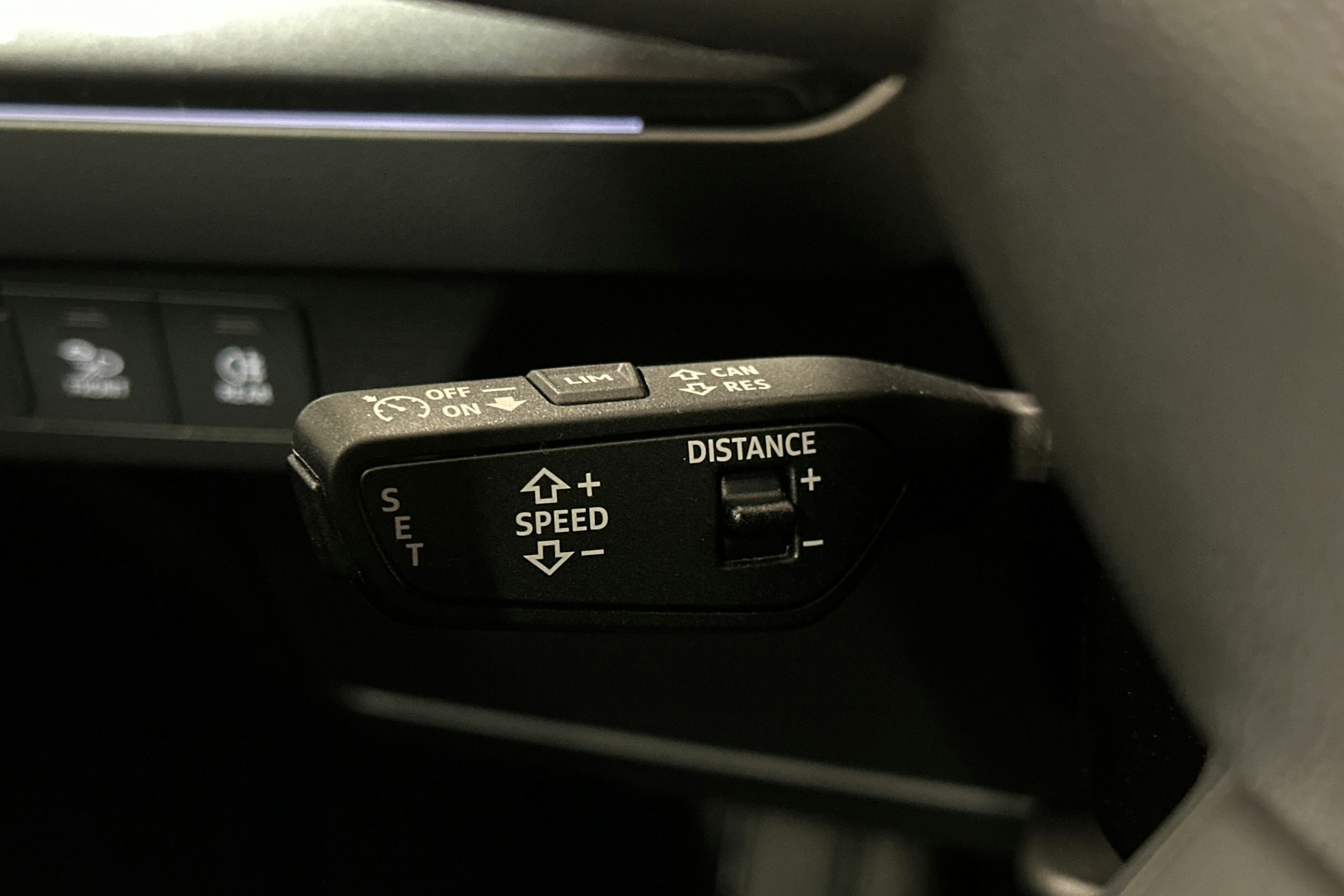 musta Audi Q4 e-tron 2024 kuva 17.