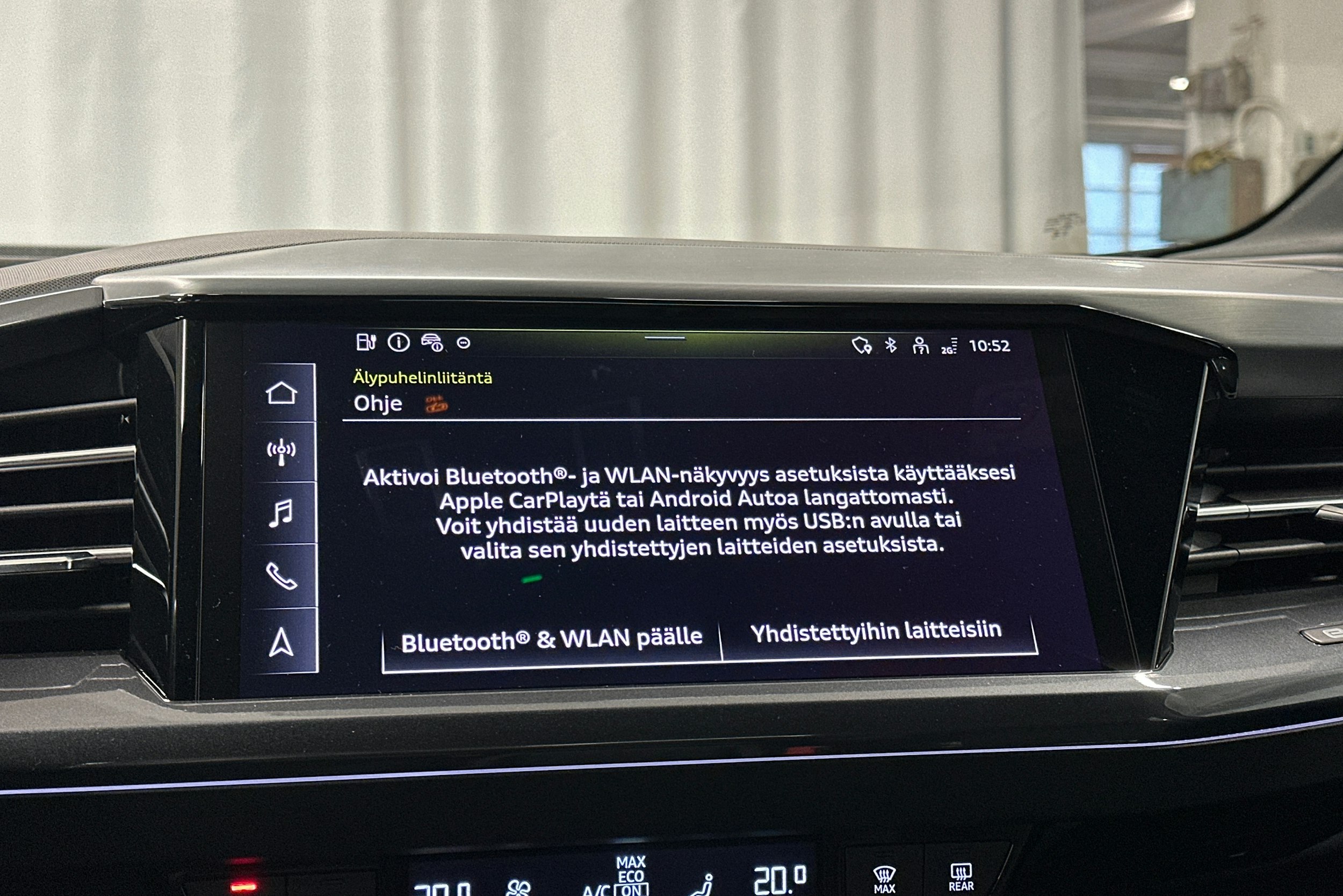 musta Audi Q4 e-tron 2024 kuva 20.