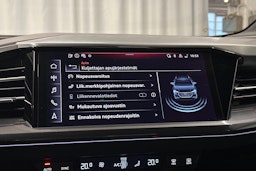 musta Audi Q4 e-tron 2024 kuva 22.