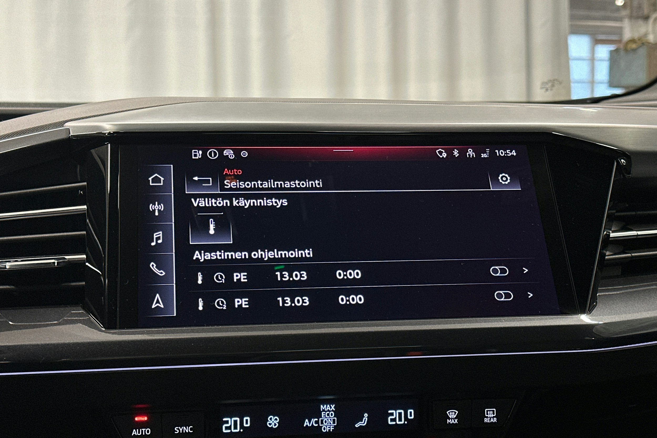 musta Audi Q4 e-tron 2024 kuva 24.