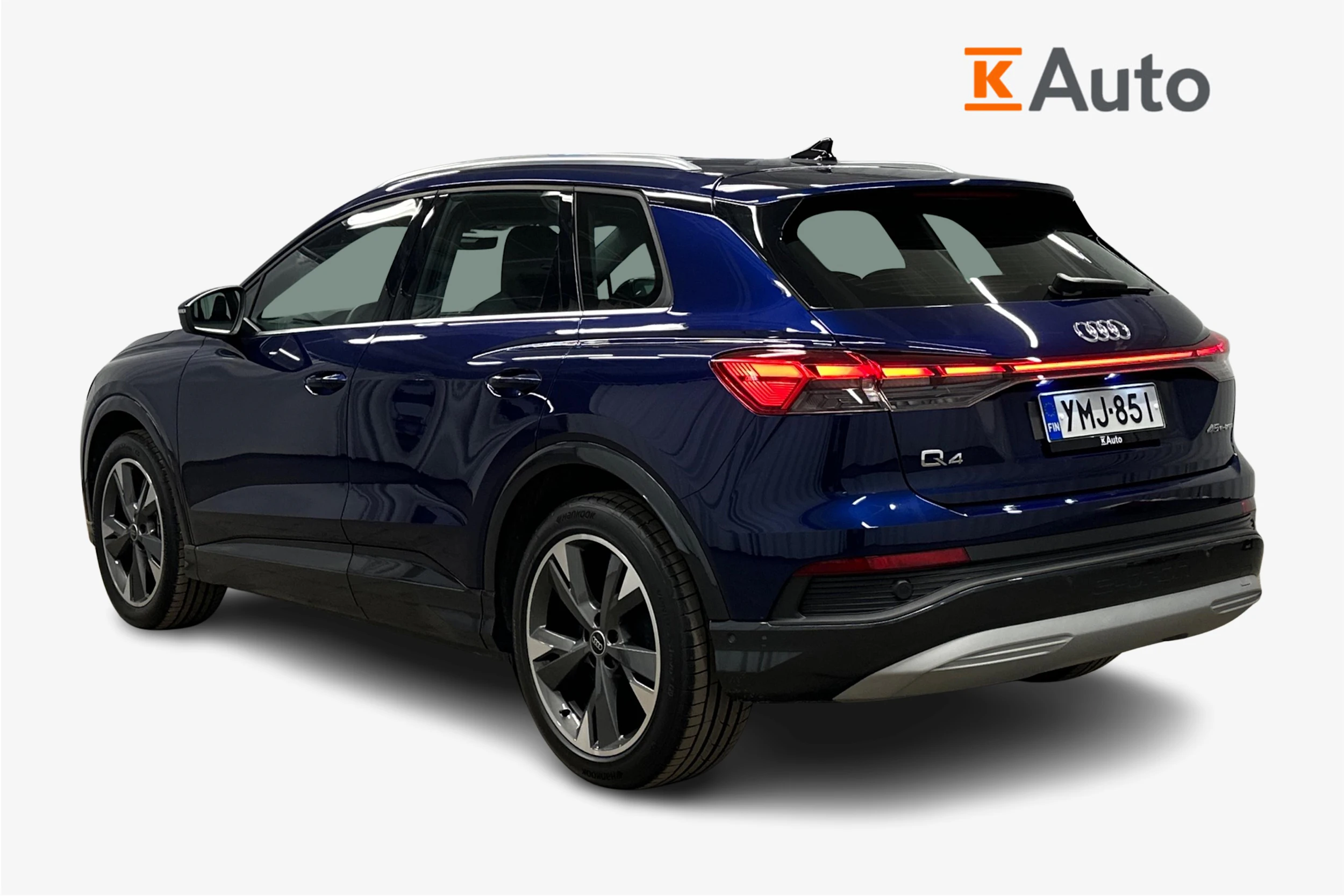 sininen Audi Q4 e-tron 2024 kuva 2.