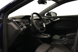 sininen Audi Q4 e-tron 2024 kuva 6.