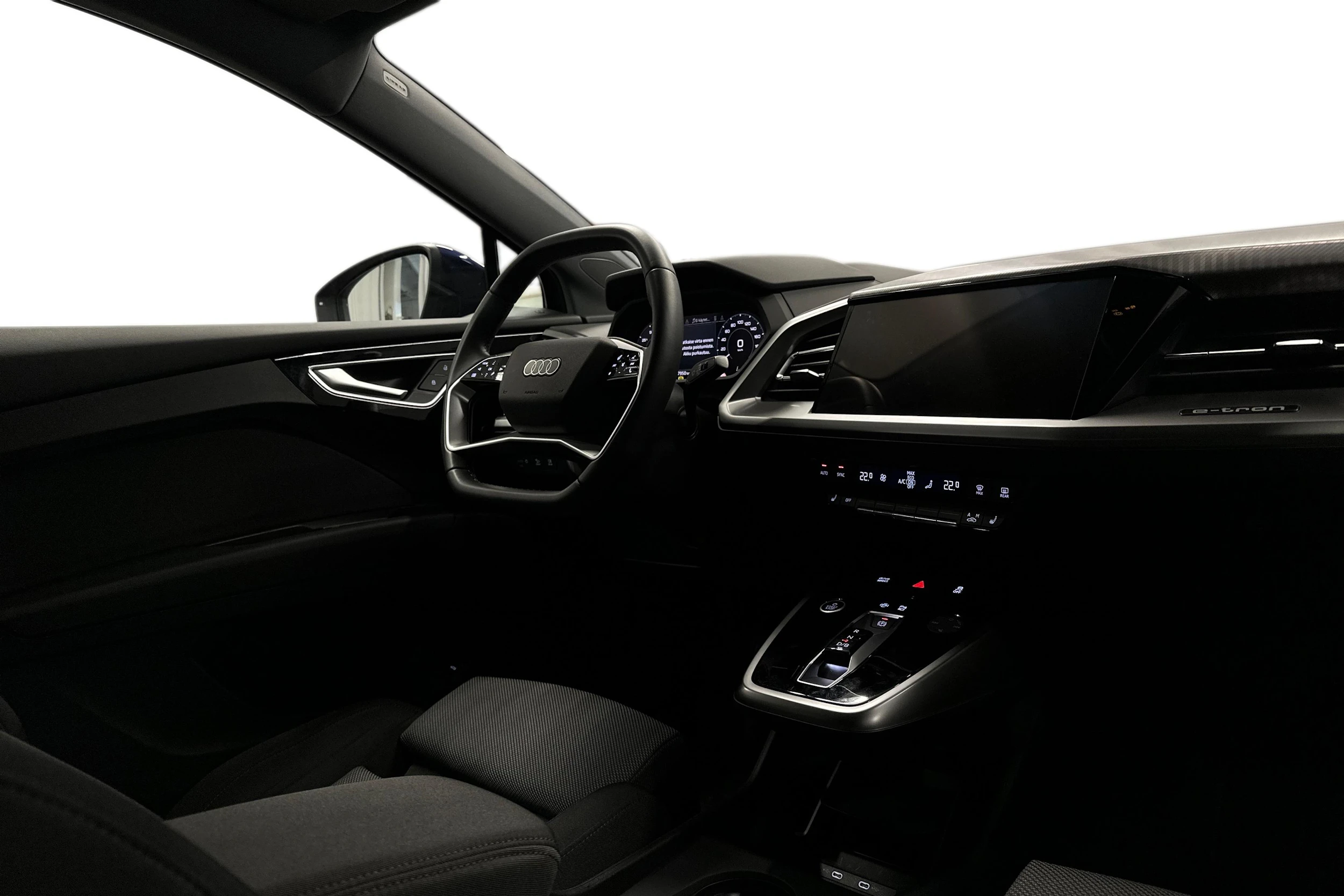 sininen Audi Q4 e-tron 2024 kuva 7.