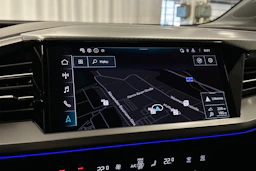 sininen Audi Q4 e-tron 2024 kuva 14.