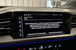 sininen Audi Q4 e-tron 2024 kuva 15.