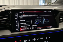 sininen Audi Q4 e-tron 2024 kuva 17.