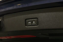 sininen Audi Q4 e-tron 2024 kuva 26.