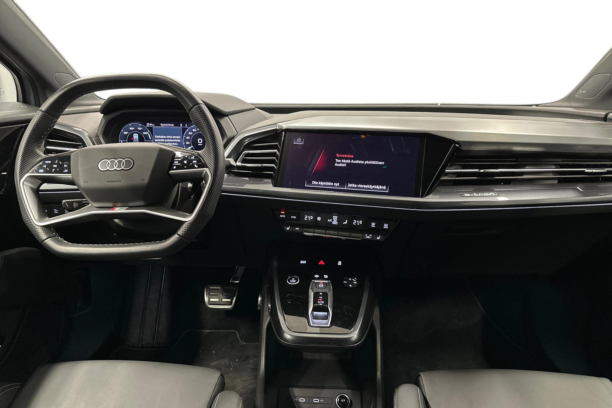 harmaa Audi Q4 e-tron 2024 kuva 7.