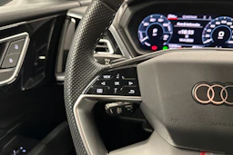 harmaa Audi Q4 e-tron 2024 kuva 11.