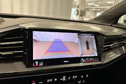 harmaa Audi Q4 e-tron 2024 kuva 16.