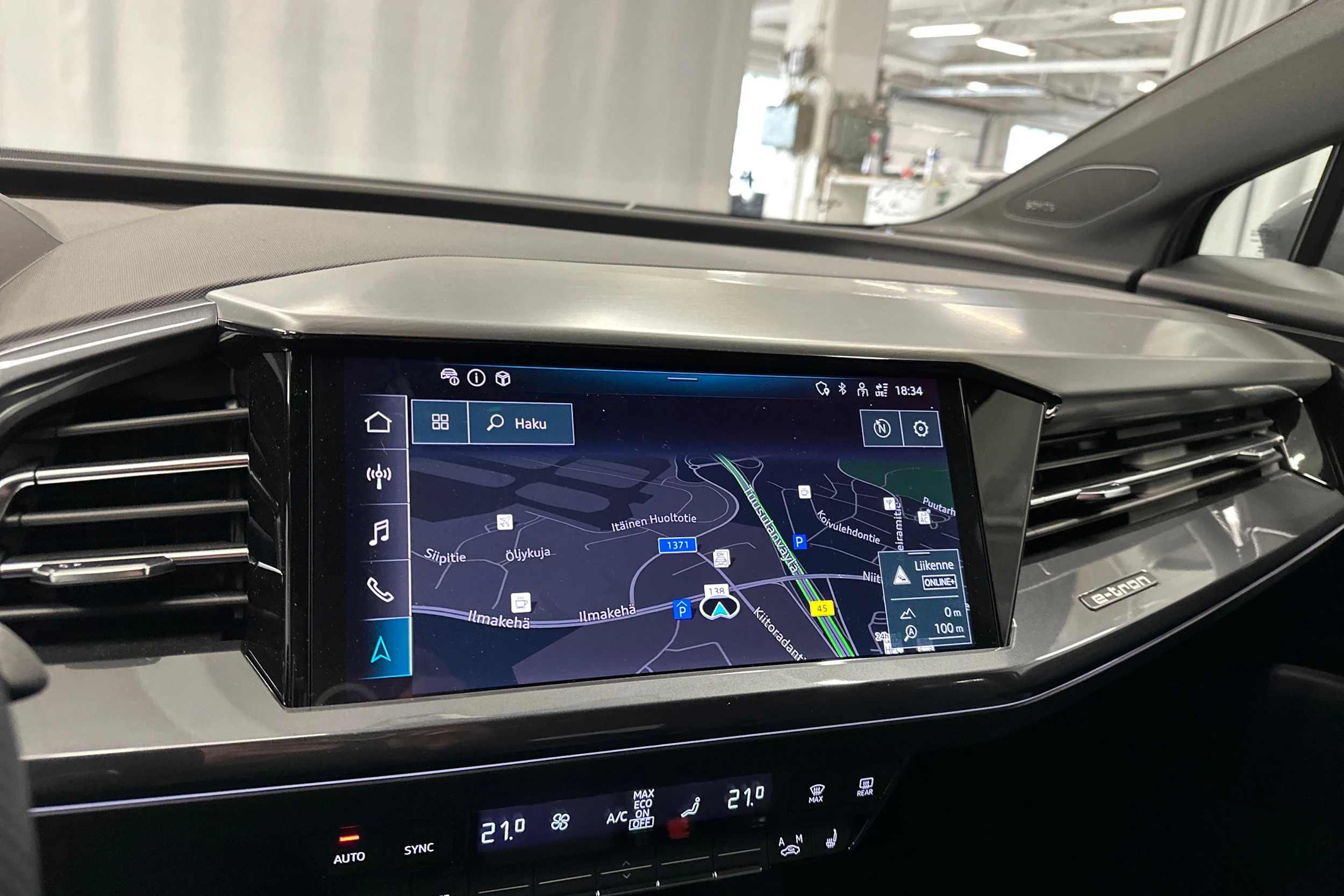 harmaa Audi Q4 e-tron 2024 kuva 22.