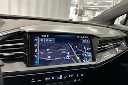 harmaa Audi Q4 e-tron 2024 kuva 22.