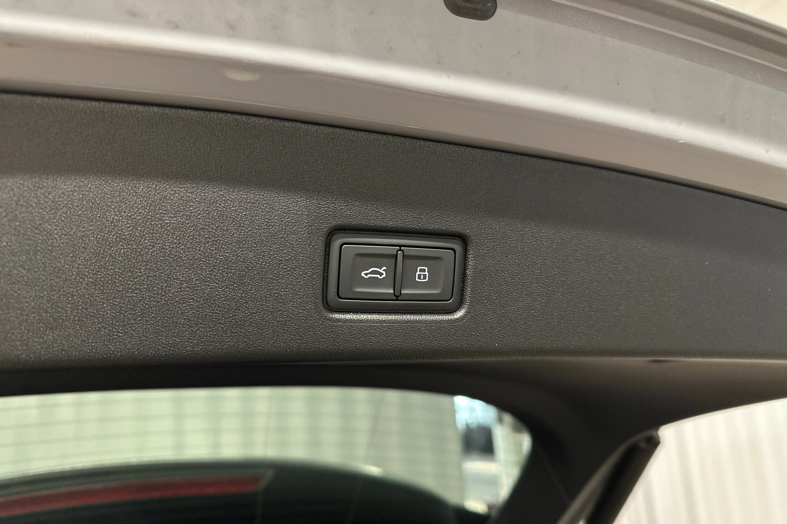 harmaa Audi Q4 e-tron 2024 kuva 27.