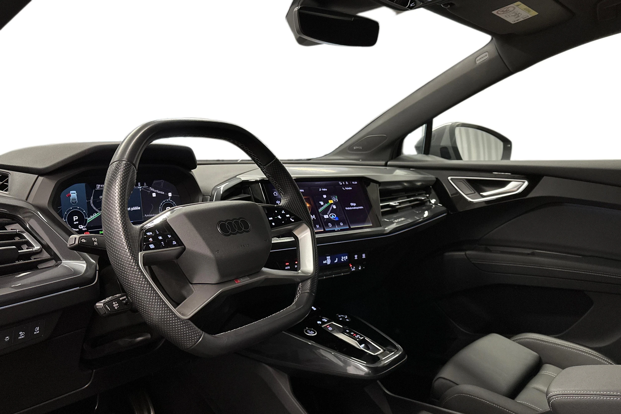 harmaa Audi Q4 e-tron 2024 kuva 6.