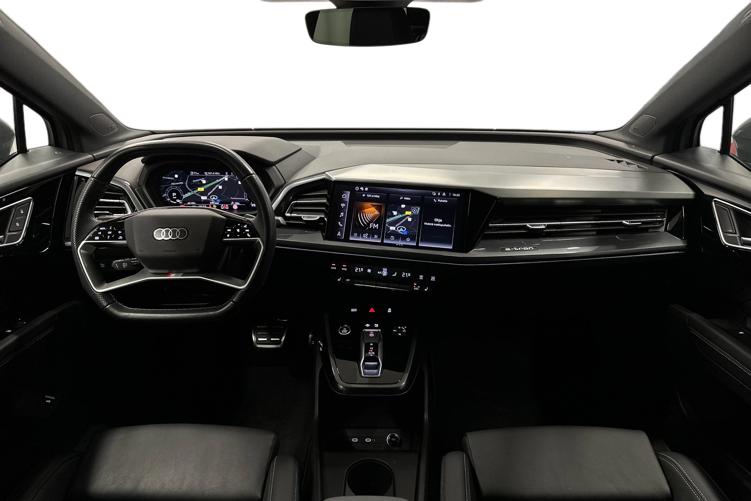 harmaa Audi Q4 e-tron 2024 kuva 7.