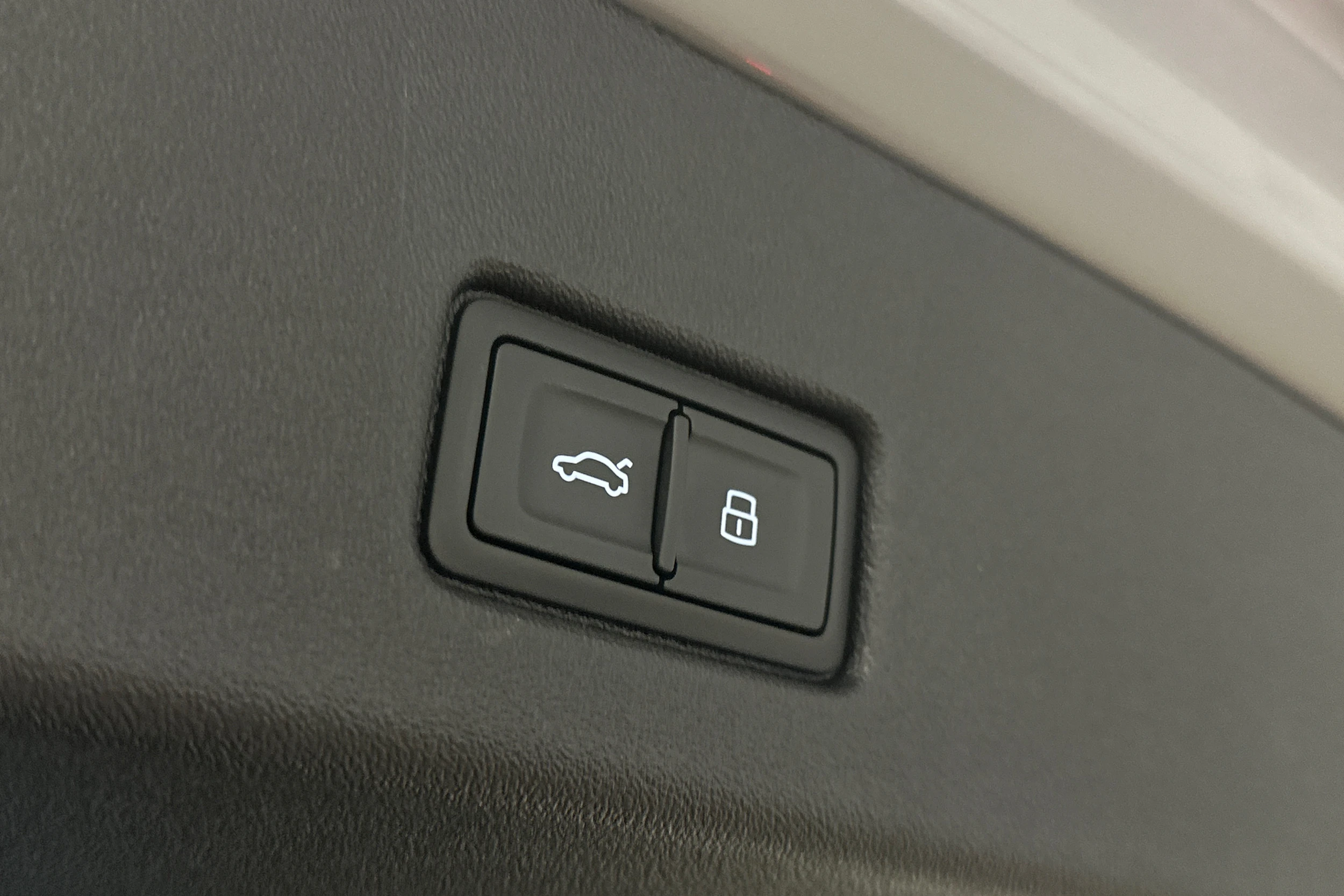 harmaa Audi Q4 e-tron 2024 kuva 12.