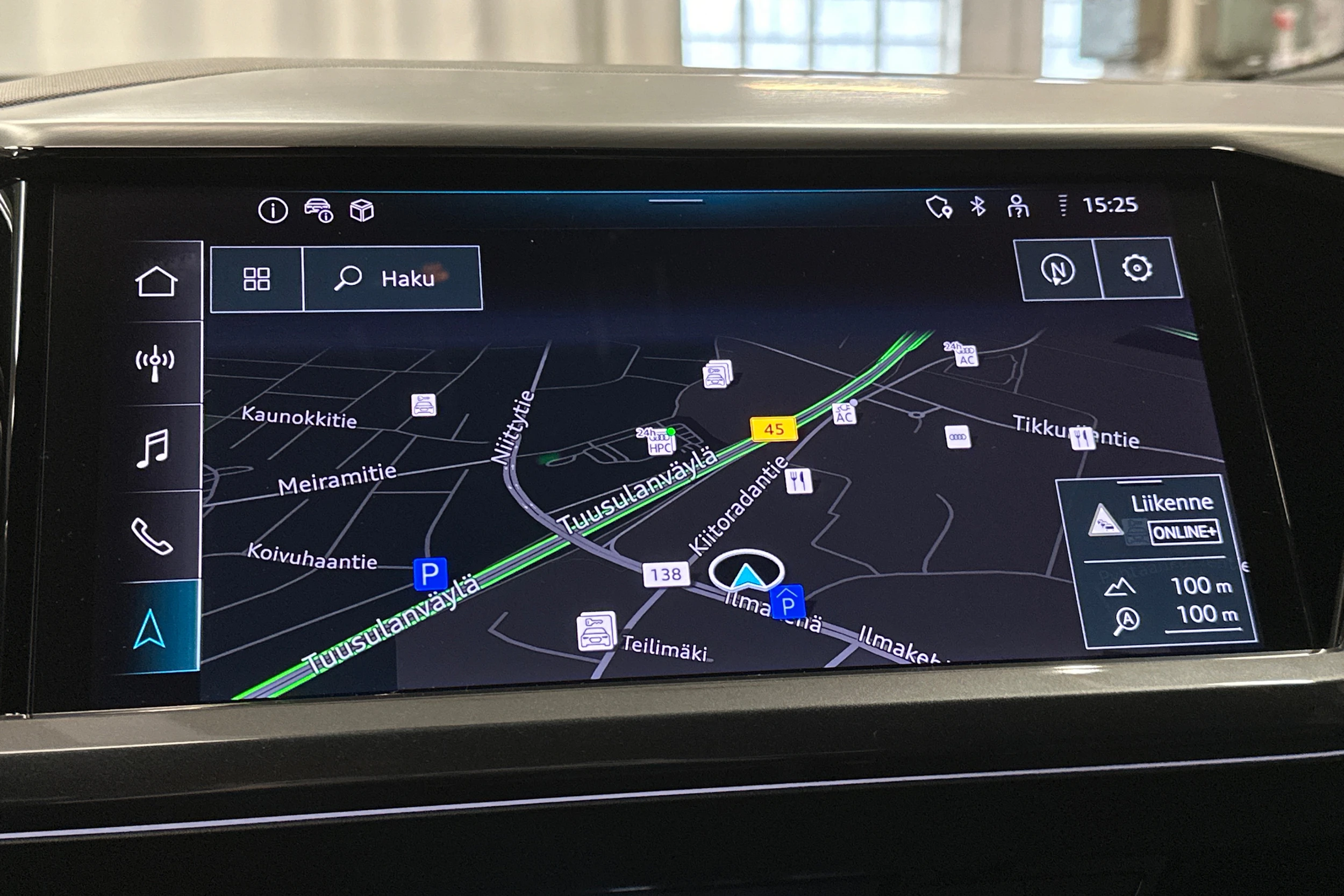 harmaa Audi Q4 e-tron 2024 kuva 21.