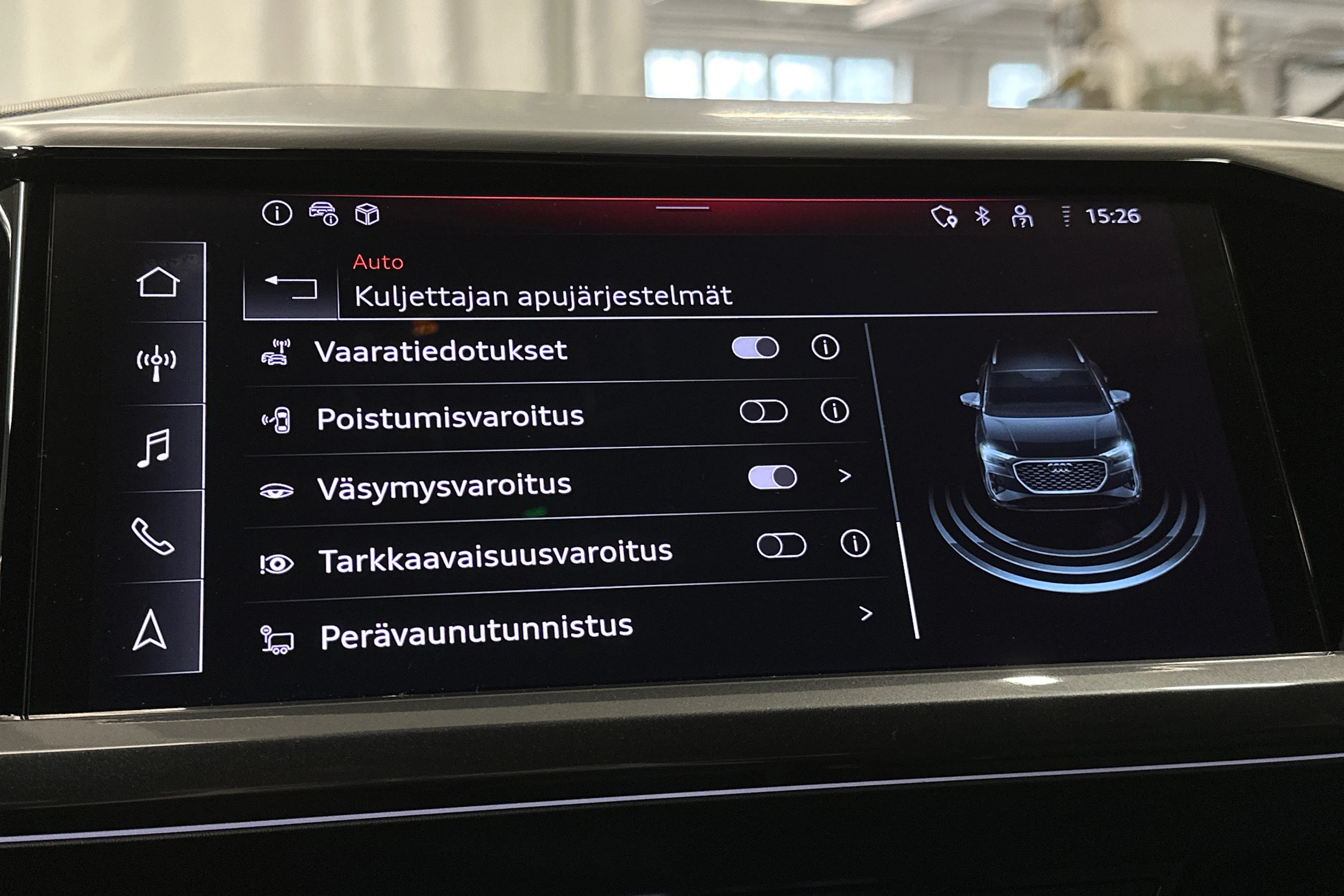 harmaa Audi Q4 e-tron 2024 kuva 26.