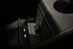 harmaa Audi Q4 e-tron 2024 kuva 30.