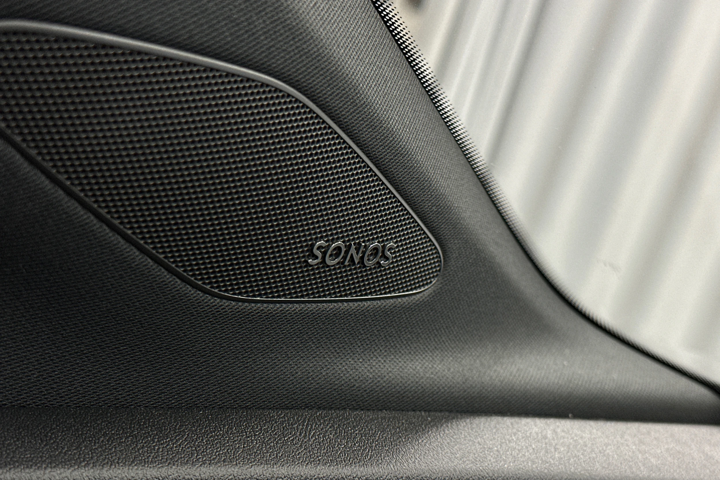 harmaa Audi Q4 e-tron 2024 kuva 31.