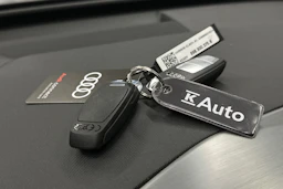 harmaa Audi Q4 e-tron 2024 kuva 32.