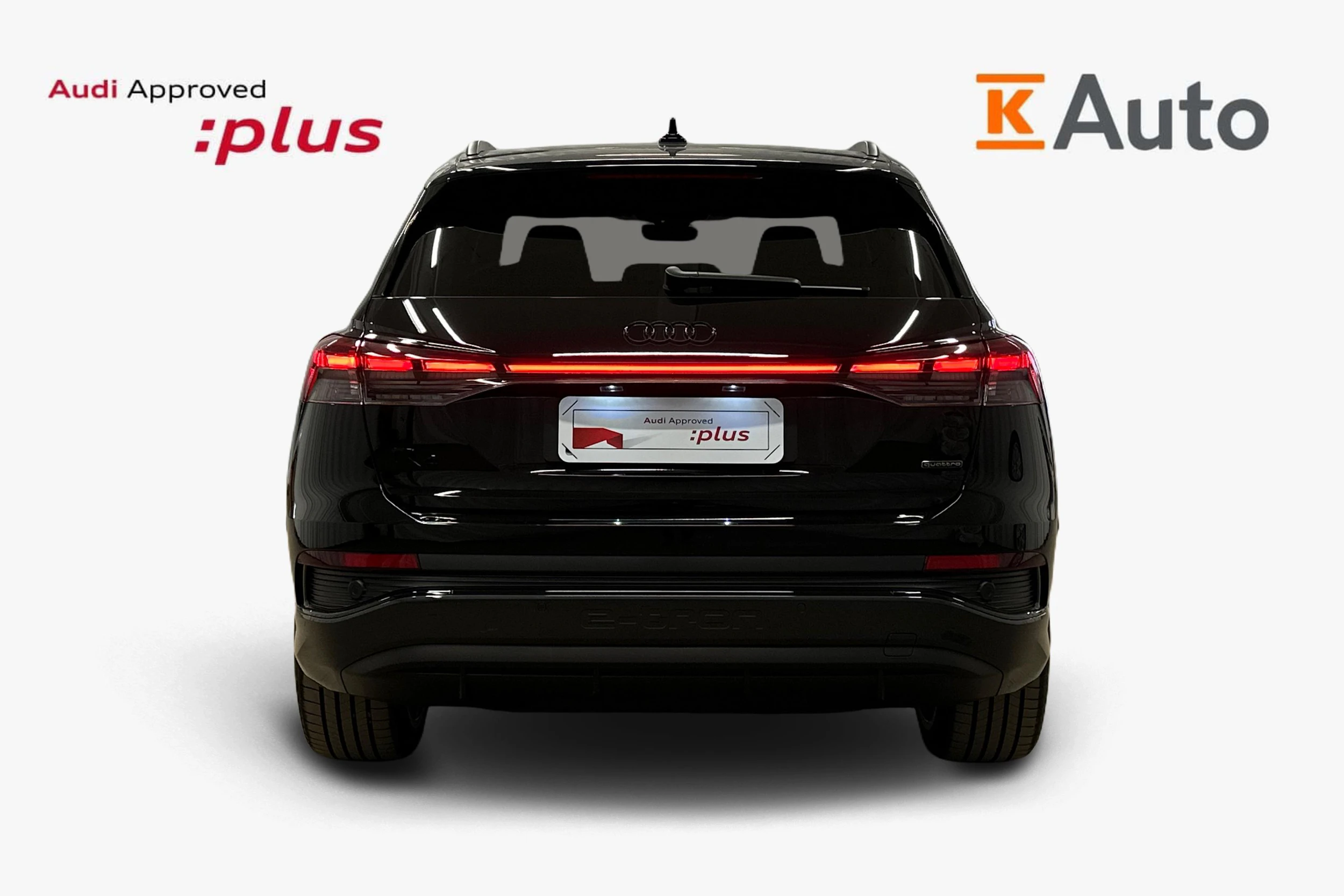 musta Audi Q4 e-tron 2024 kuva 3.