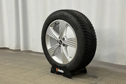 musta Audi Q4 e-tron 2024 kuva 10.