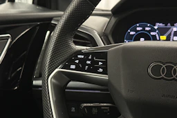 musta Audi Q4 e-tron 2024 kuva 17.