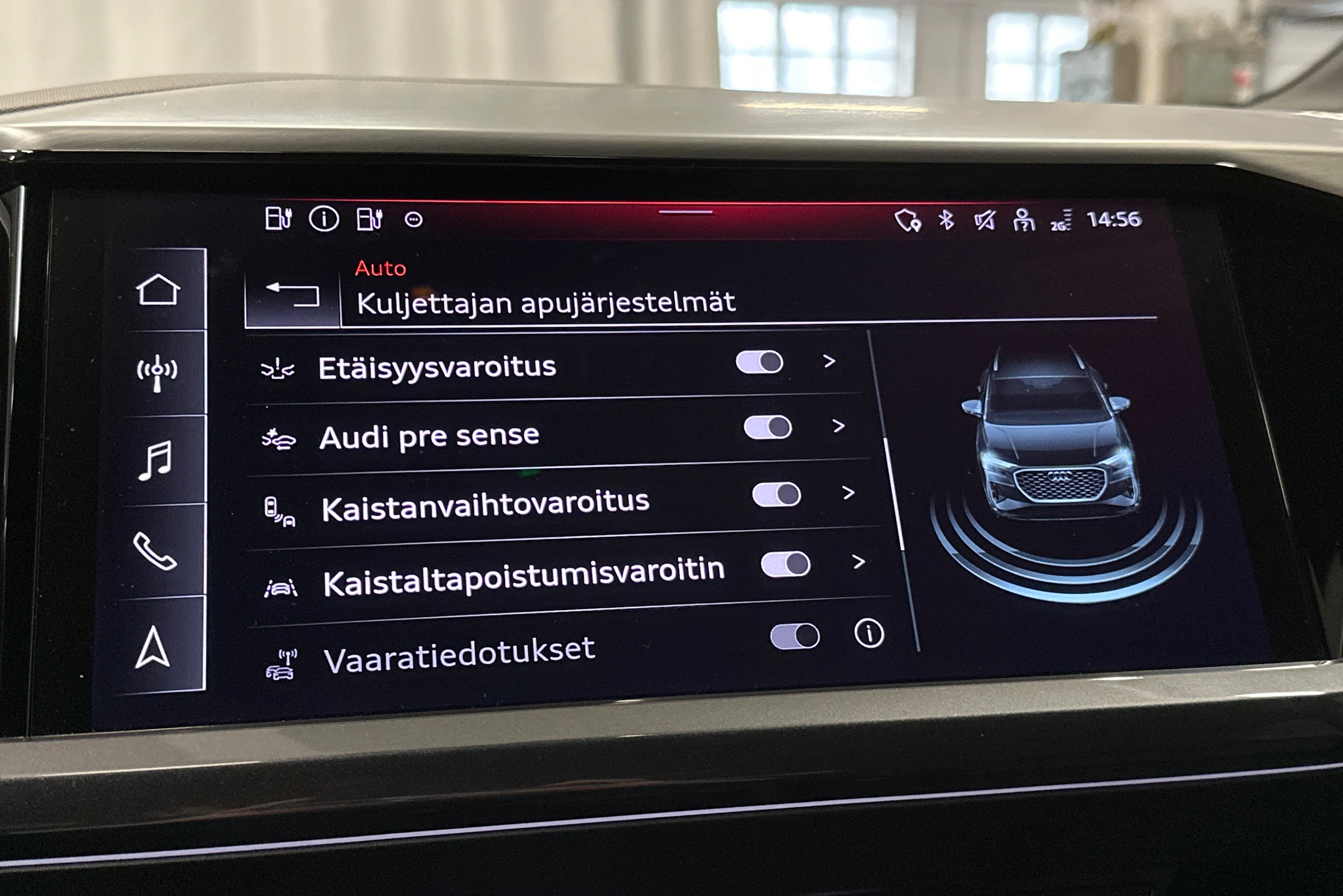 musta Audi Q4 e-tron 2024 kuva 25.