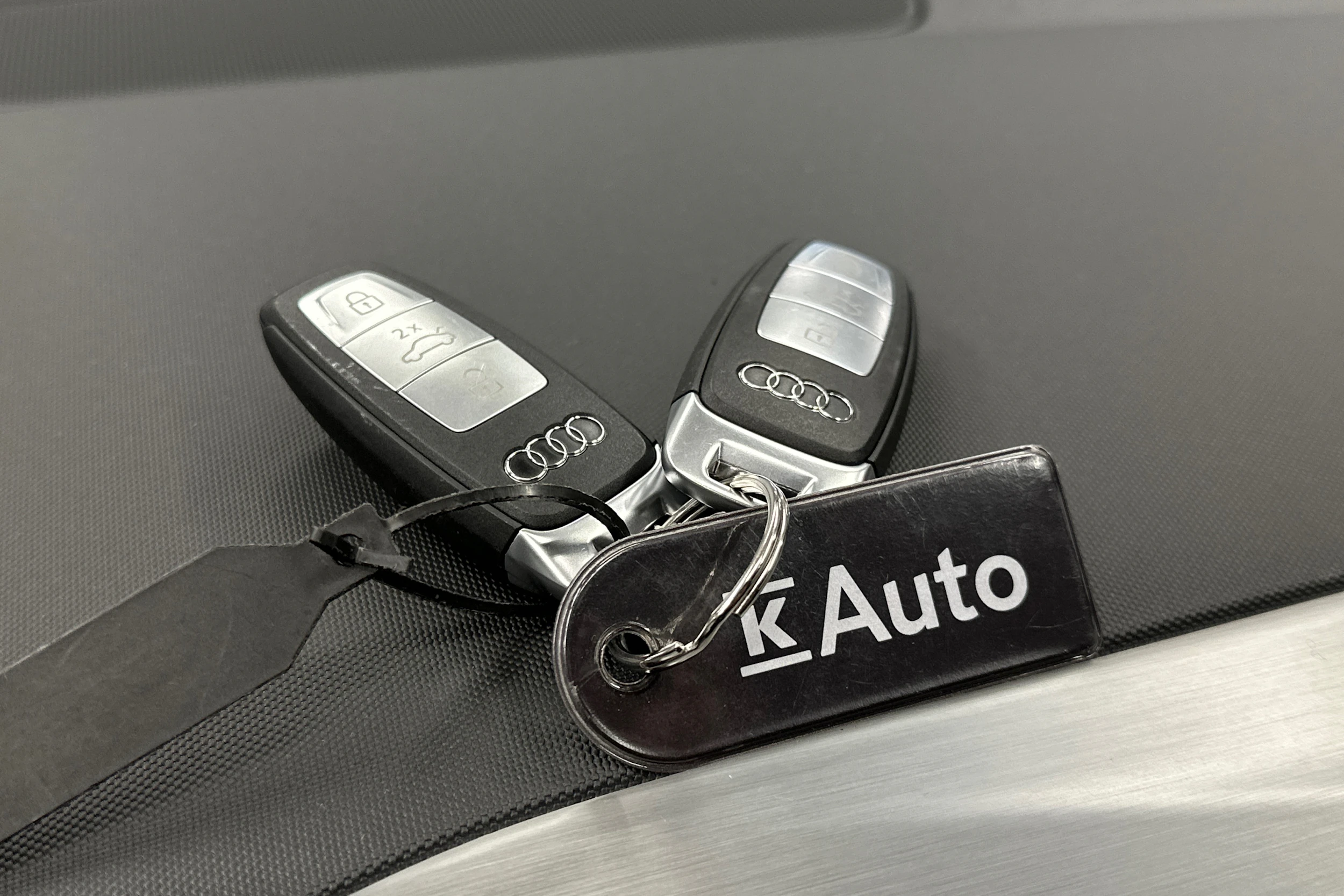 musta Audi Q4 e-tron 2024 kuva 32.