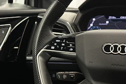 valkoinen Audi Q4 e-tron 2024 kuva 17.