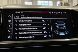 valkoinen Audi Q4 e-tron 2024 kuva 25.