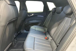 harmaa Audi Q4 e-tron 2024 kuva 8.