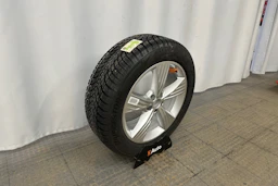 harmaa Audi Q4 e-tron 2024 kuva 10.