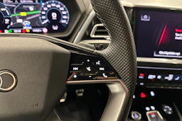 harmaa Audi Q4 e-tron 2024 kuva 12.