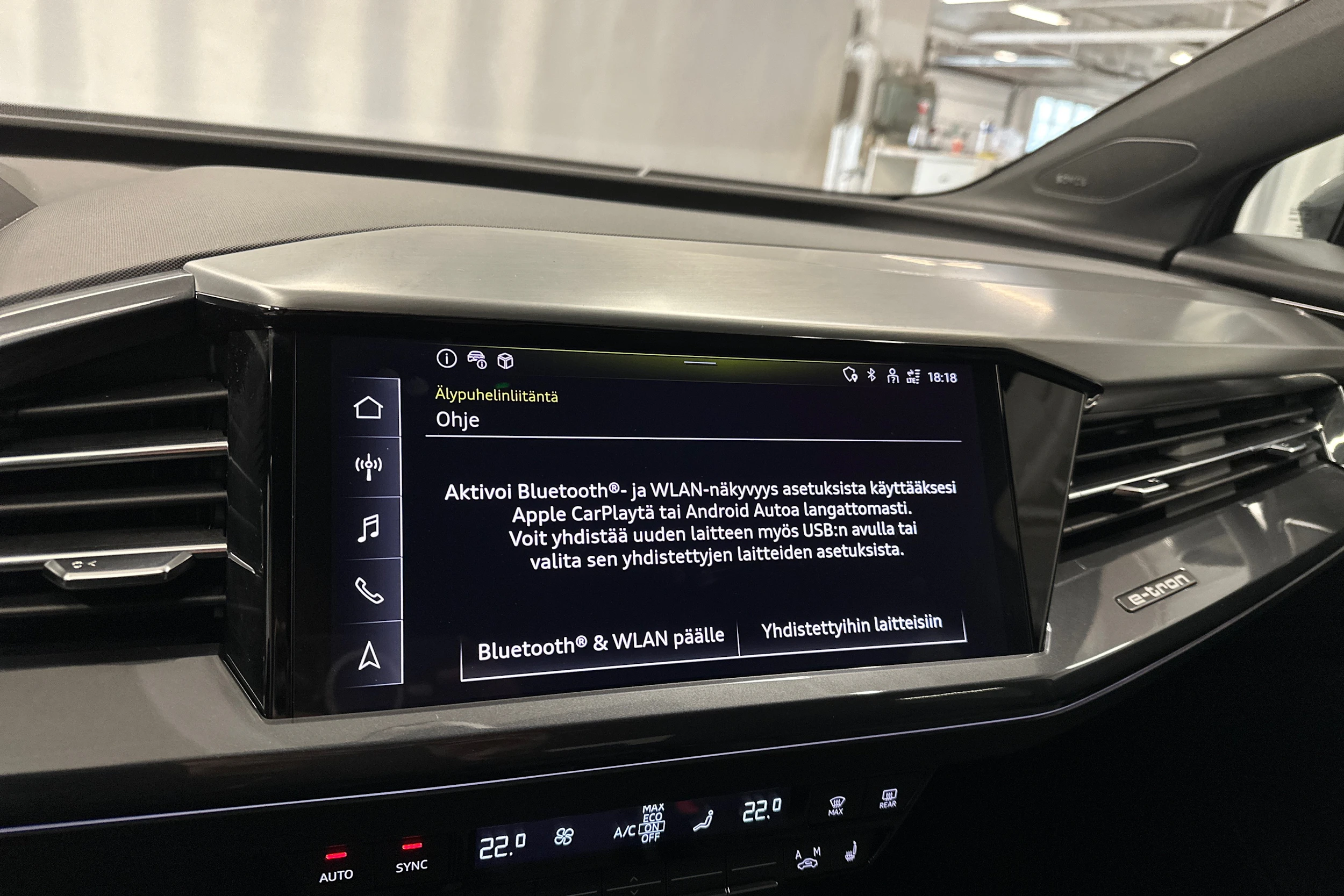 harmaa Audi Q4 e-tron 2024 kuva 17.