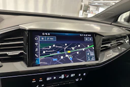 harmaa Audi Q4 e-tron 2024 kuva 18.