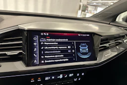 harmaa Audi Q4 e-tron 2024 kuva 20.