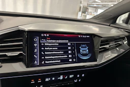 harmaa Audi Q4 e-tron 2024 kuva 21.