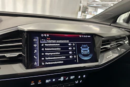 harmaa Audi Q4 e-tron 2024 kuva 22.