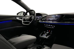 sininen Audi Q4 e-tron 2024 kuva 7.