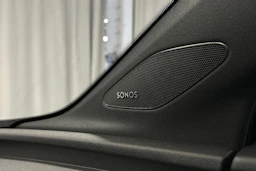 sininen Audi Q4 e-tron 2024 kuva 24.