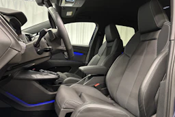 sininen Audi Q4 e-tron 2024 kuva 25.