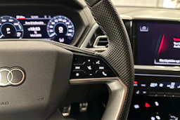 sininen Audi Q4 e-tron 2024 kuva 12.